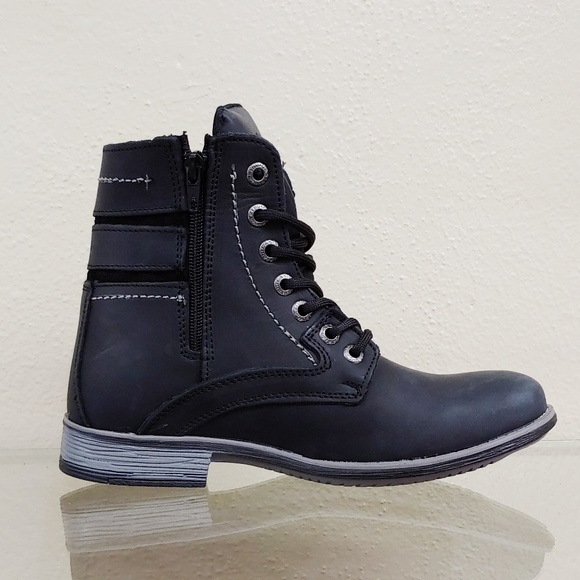 Mens Rustic Casual Black Boot